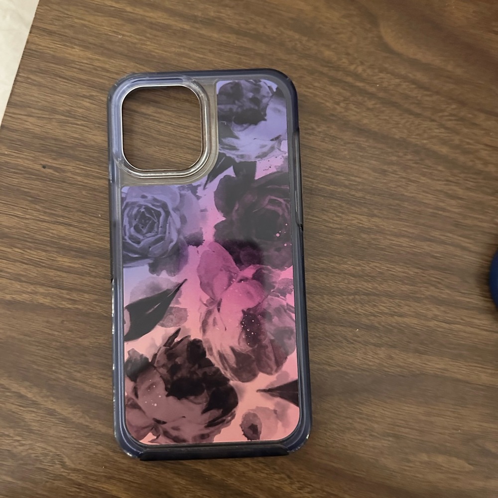 iphone 12 max plus Otterbox case
